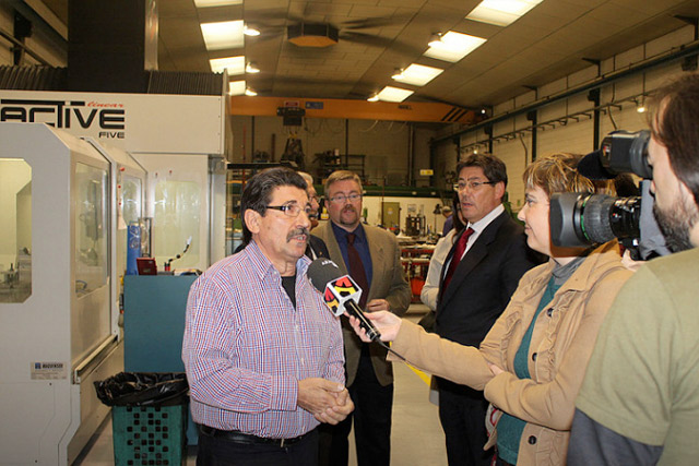 presentación a los medios nueva máquina